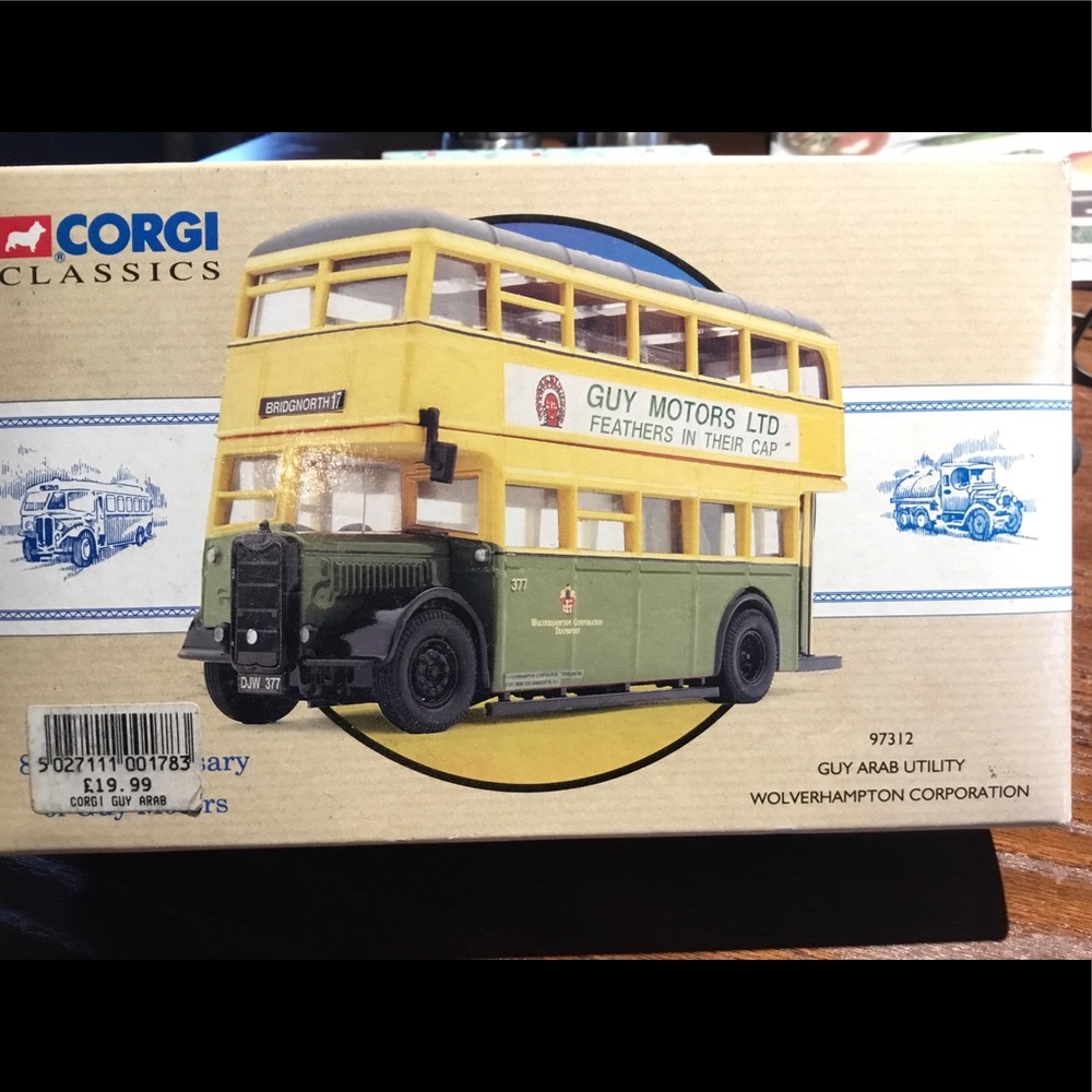 Corgi Classic British Bus Guy Arab Utility - New